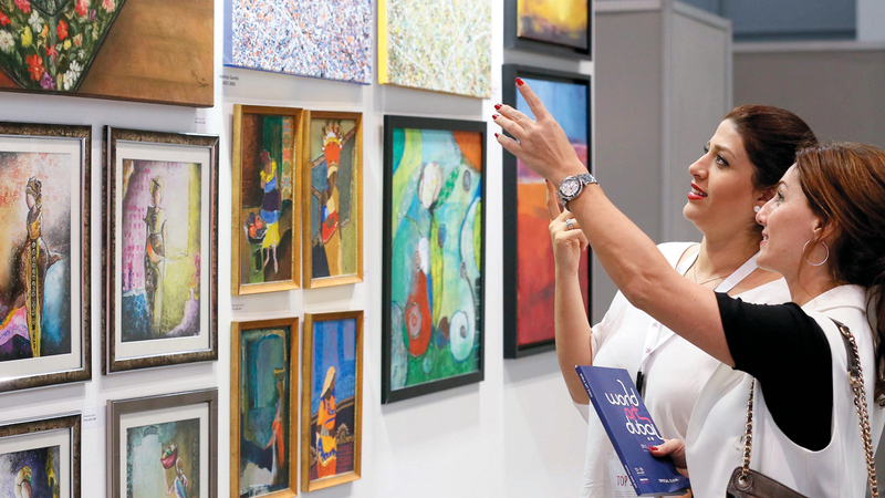 معرض فنون العالم دبي يطرح هذا العام ما يزيد على 3000 قطعة إبداعية. من المصدر