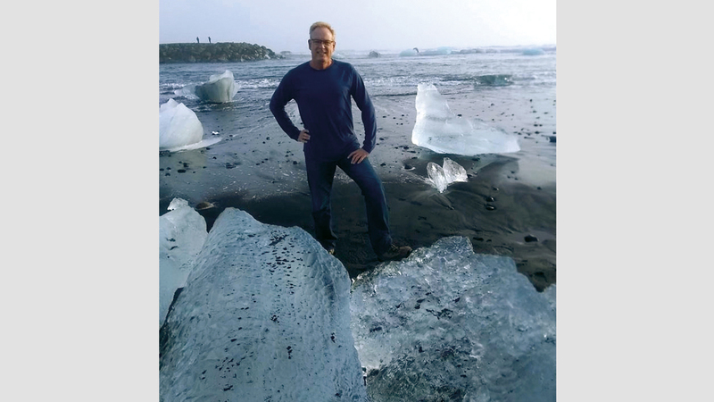 ابنها كان يصورها على الشاطئ. من المصدر