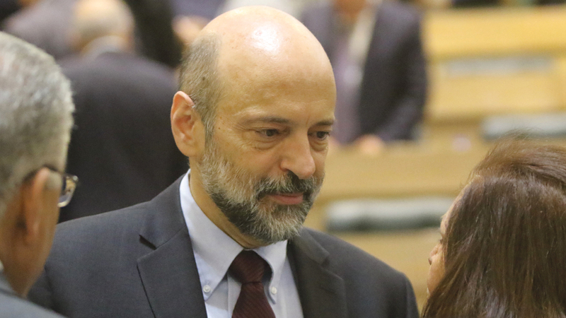 الرزاز: سياسة الباب المفتوح أمام اللاجئين كلَّفت الأردن 2.5 مليار دولار سنوياً.  أرشيفية