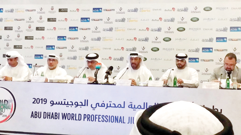 من المؤتمر الصحافي للبطولة العالمية.  من المصدر