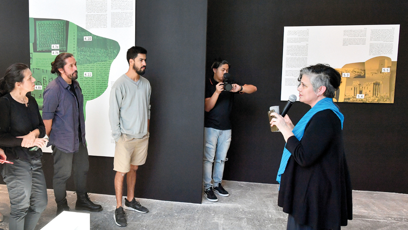 الأعمال تستعرض الدور المهم الذي لعبته النصوص القديمة في رسم الهوية الثقافية لمنطقة الشرق الأوسط.

تصوير: نجيب محمد