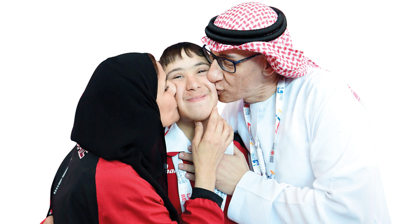 الشامي يحظى باهتمام عائلي بموهبته وقدراته في السباحة. من المصدر