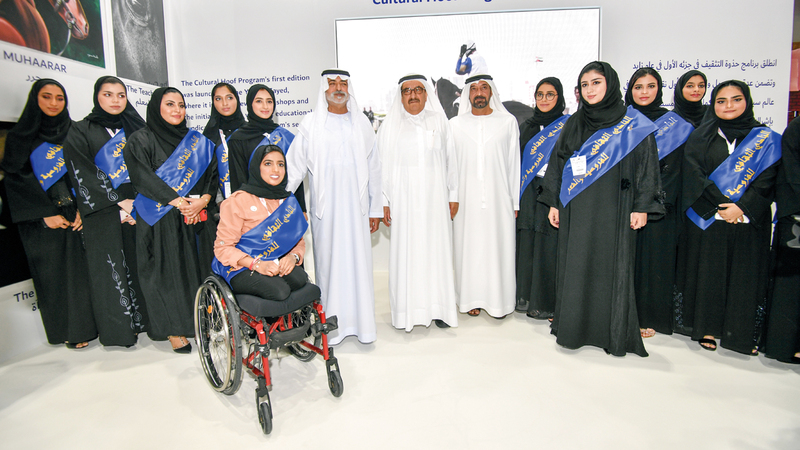 حمدان بن راشد خلال افتتاح معرض دبي الدولي للخيل بحضور أحمد بن سعيد ونهيان بن مبارك. تصوير: مصطفى قاسمي