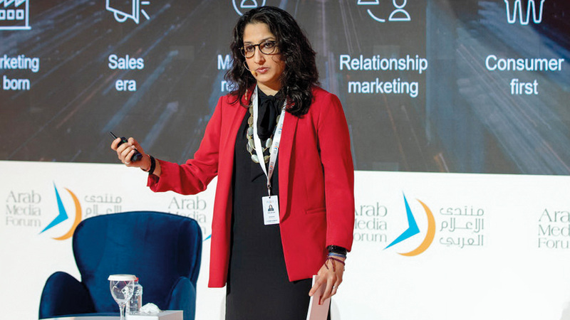 تيني سيفاك: «الأخبار العاجلة لم تعد حكراً على القنوات الإخبارية».