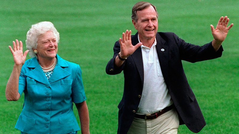 باربرا وزوجها الرئيس الراحل جورج بوش الأب. أ.ب