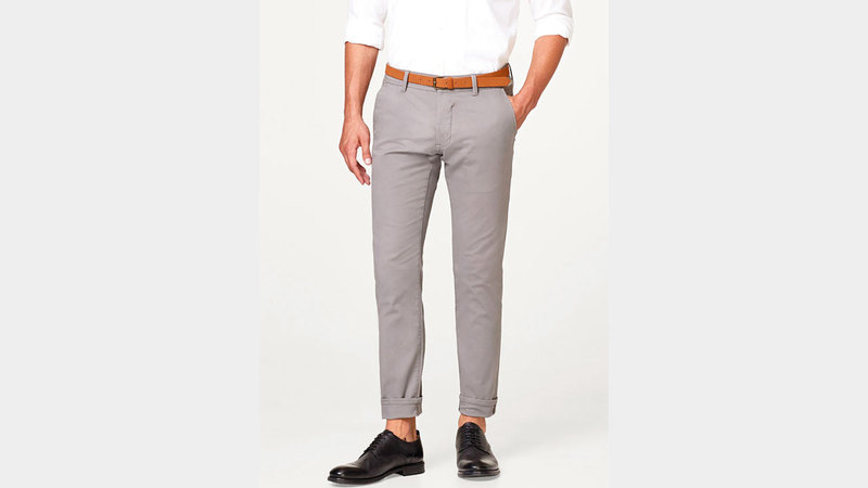 سروال الشينو رائج بقوة هذا الصيف.