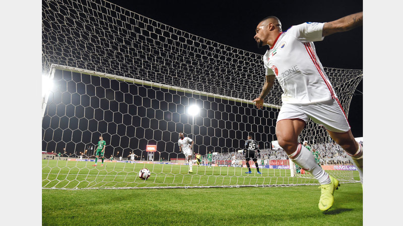 الشارقة حصل على 8 ركلات جزاء حتى الجولة الـ18 من الدوري.

تصوير: أسامة أبوغانم