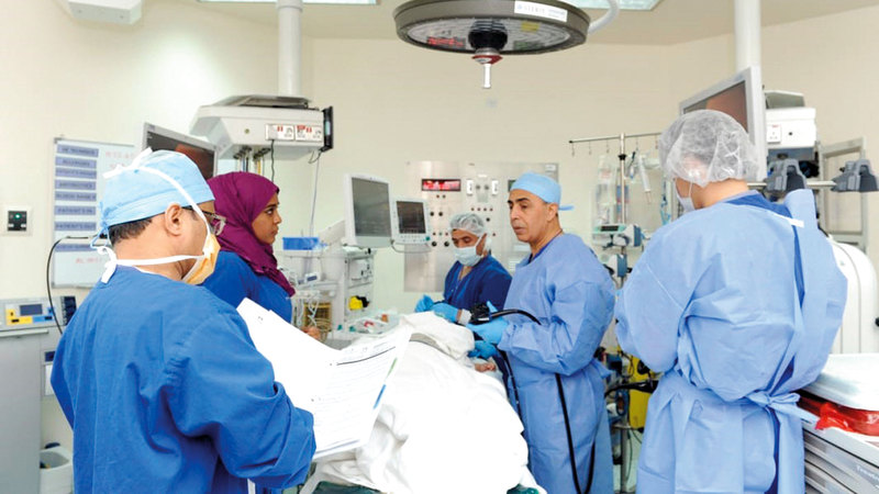 عملية زراعة بكتيريا في القولون تعد الأولى في الإمارات والمنطقة. من المصدر