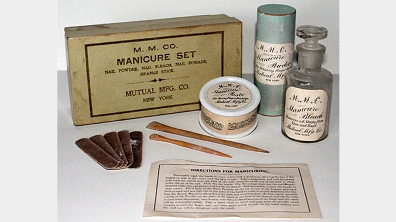 أول مركز أميركي لتزيين الأظافر افتتح في مانهاتن بنيويورك عام 1878. أرشيفية