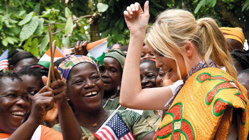 إيفانكا ترقص في مرح وسعادة.   أ.ب