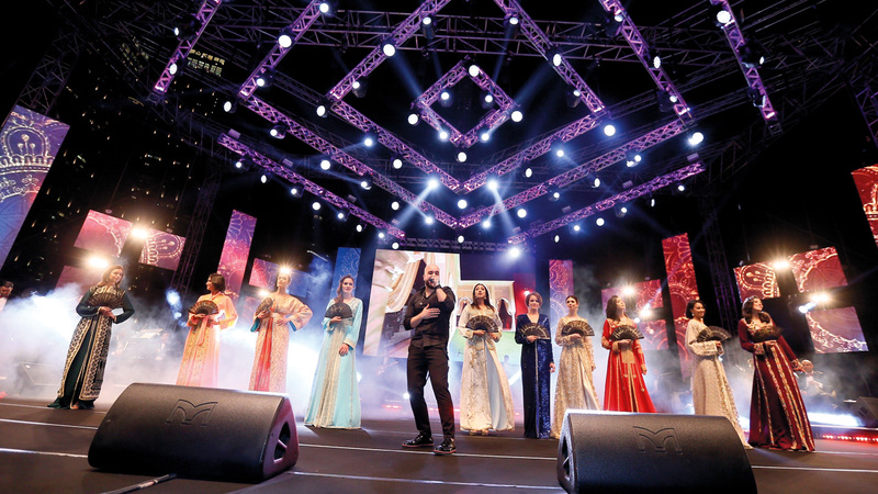 الآلاف من مختلف إمارات الدولة، وآلاف من الجالية المغربية، قَدِمُوا لمتابعة وتشجيع نجومهم المفضلين برفقة عائلاتهم وأصدقائهم من المصدر