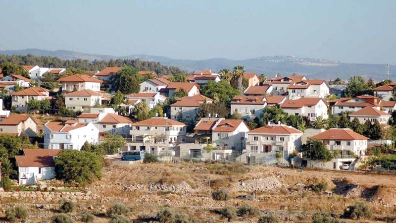 خط المياه الجديد سيخترق أراضي القرى الفلسطينية وصولاً إلى المستوطنات. الإمارات اليوم