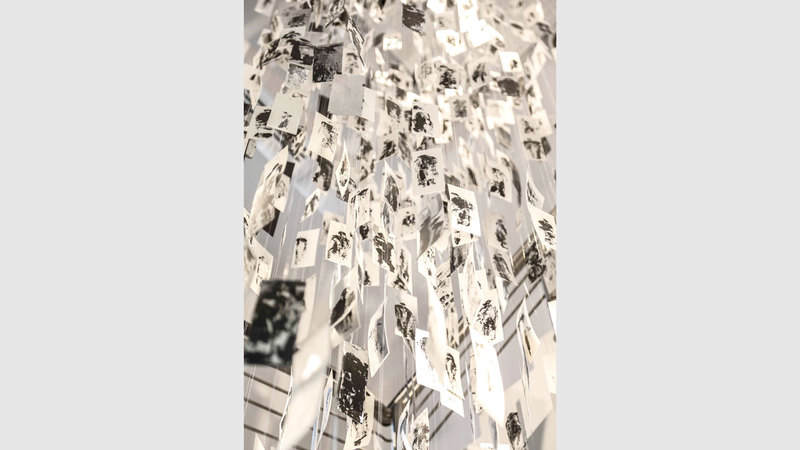 6 فنانين يشاركون بأعمالهم في المعرض. من المصدر