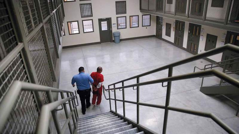 عدد النزلاء في السجون الأميركية زاد بنسبة 500٪  على مدار الـ40 سنة الماضية.  غيتي