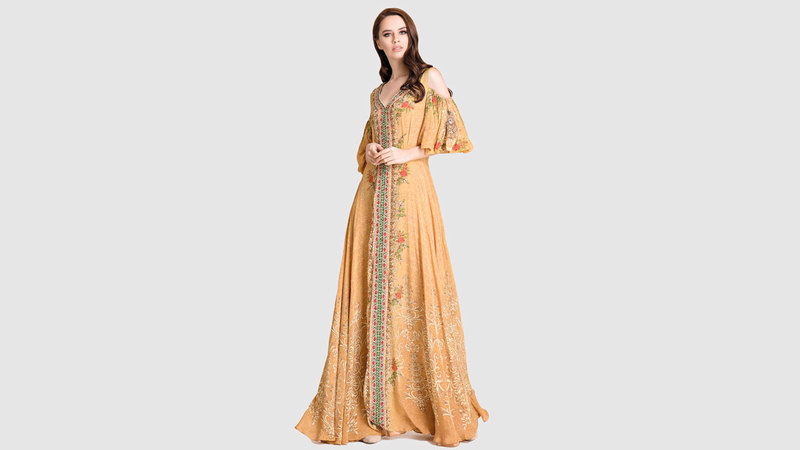 أنماط حديثة وفاخرة تعزز جمال ارتداء العبايات.