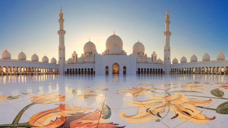 14 مليون مصل وزائر لجامع الشيخ زايد الكبير خلال شهر رمضان