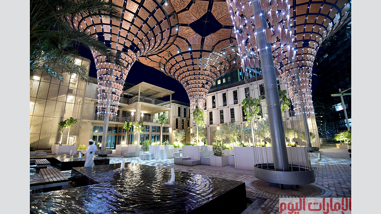 ويشكل المعرض منصة استثنائية تتيح للمجتمع العالمي التعاون لاكتشاف المواضيع الفرعية الثلاثة التي تم تحديدها كعوامل رئيسية لتنمية العالمية: الاستدامة والتنقل والفرص .