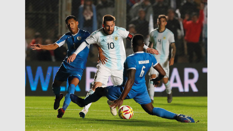 ليونيل ميسي عاد من الاعتزال ليجدد الأمل في تحقيق بطولة مع الأرجنتين.  رويترز