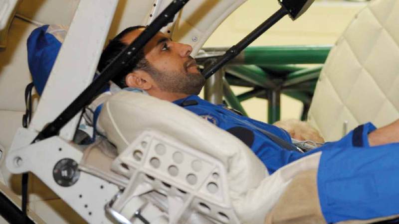 المنصوري والنيادي خلال تدريبات نوعية قبل الانطلاق إلى الفضاء. من المصدر