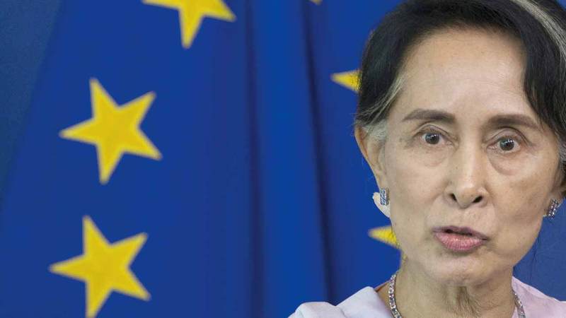 سو تشي لم تعد صورتها أكثر من مجرد سياسي انتهازي يمثل الوجه الخارجي لنظام متوحش. أرشيفية