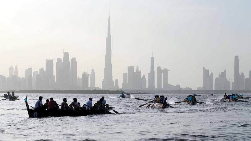 فعاليات رياضية بحرية متنوعة في الموسم الجديد لنادي دبي البحري. من المصدر