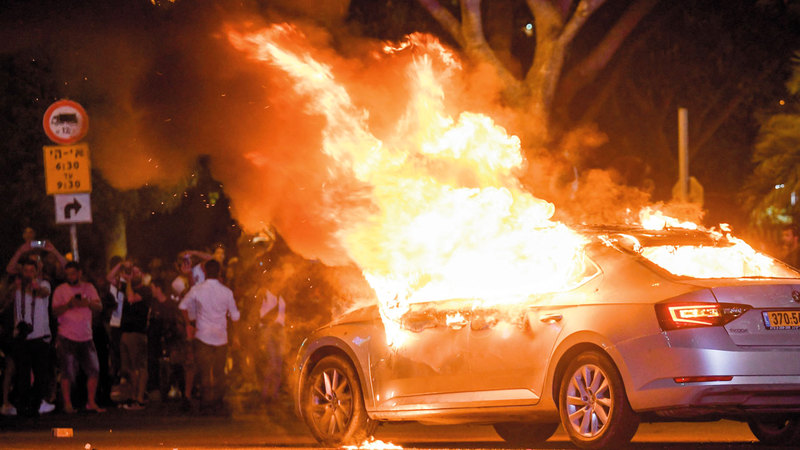 احتجاج وتخريب في تل أبيب بعد تعرض يهودي إثيوبي للقتل على يد جندي عن عمد.  غيتي