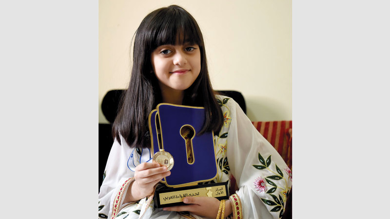 مزنة نجيب: نحن دون الكتب لا نساوي شيئاً فنحن أمة القراءة. تصوير: أسامة أبوغانم