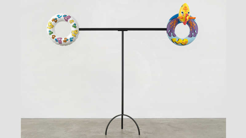 يقدم المعرض أعمالاً فنية استثنائية تعكس اللغة والهوية المشتركة لزمننا الحالي. من المصدر