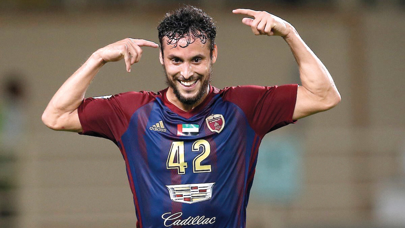 مهاجم الوحدة البرازيلي ليوناردو دي سوزا. من المصدر