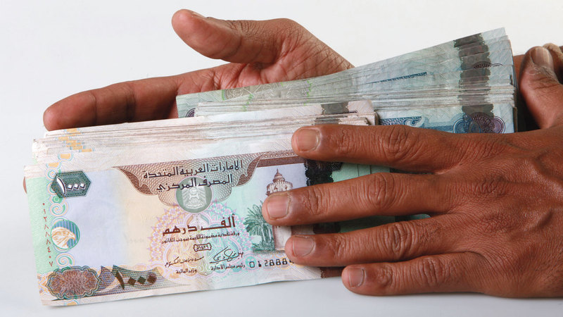 بنوك تحصل على أرباحها أولاً.. وأخرى تقسّم أرباحها بالتساوي على دفعات القرض. أرشيفية