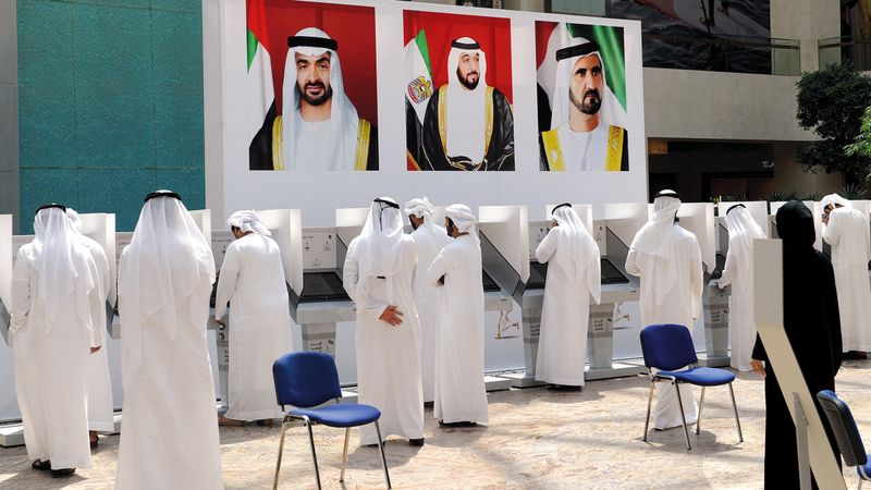 انتخابات «الوطني 2015» شهدت إقبالاً لافتاً من المواطنين في سفارات وقنصليات الدولة بالخارج. من المصدر