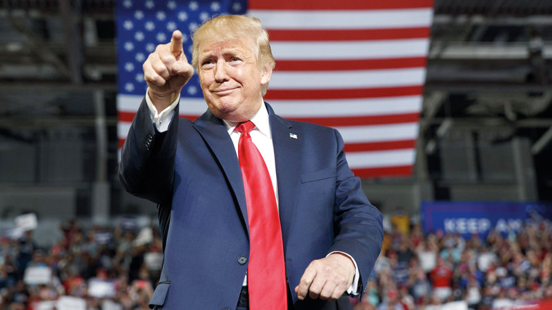 ترامب يحاول إلقاء الضوء على الأدوار السلبية التي تقوم بها وزارة الخارجية الإيرانية. أ.ب