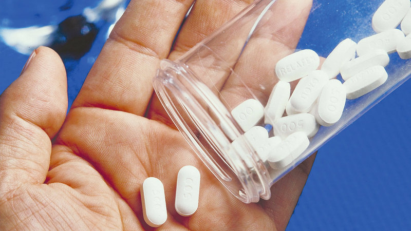 الاستخدام المفرط للمضادات الحيوية يؤدي إلى زيادة مقاومة البكتيريا لها. الإمارات اليوم