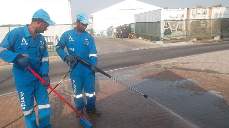 «تدوير» ينفذ نظام إدارة متكاملة في عملية مكافحة البعوض بالإمارة.  من المصدر