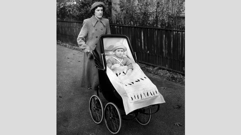 مس أندرسون مربية الأمير تشارلز. غيتي