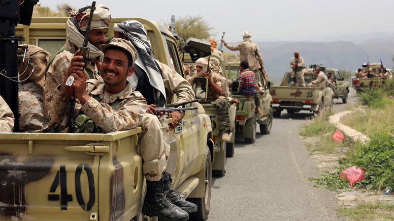 رتل سيارات لقوات الشرعية اليمنية في منطقة يافع التابعة لمحافظة لحج. أ.ف.ب