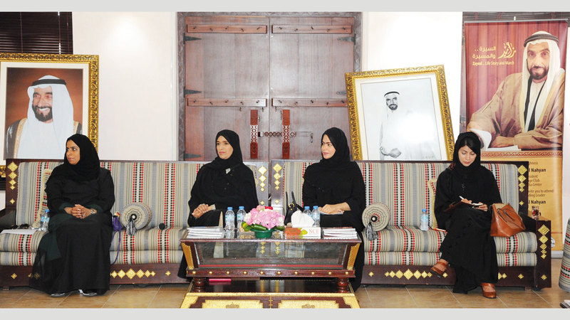 الملتقى نظمته لجنة سيدات نادي تراث الإمارات بمناسبة يوم المرأة الإماراتية. من المصدر