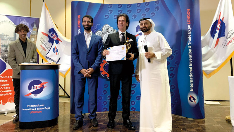 مجان توّج عدداً من الفائزين والوفود المشاركة في «تحدي لندن». من المصدر