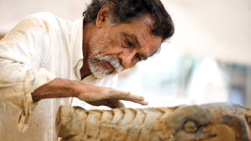 توليدو أحد المدافعين بفنه عن شعوب المكسيك الأصلية. رويترز