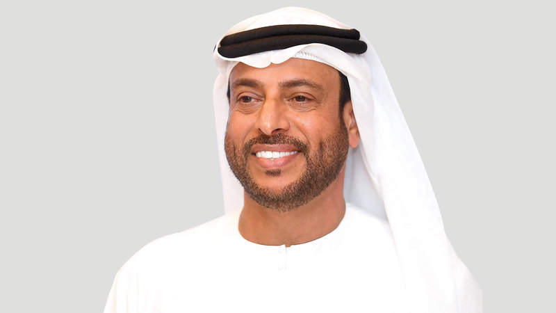 سلطان الحجي: «التقنيات الحديثة تضيف أبعاداً جديدة للعمل الفني، فمن خلال المتحف الرقمي، يمكن اكتشاف تفاصيل في الأعمال الشهيرة، لم تكن معروفة للجمهور».