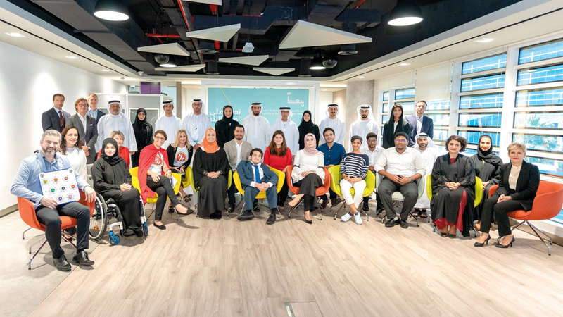 تتمثل مهمة برنامج المنحة في تعزيز المعرفة الأكاديمية والمهارات المهنية.

من المصدر