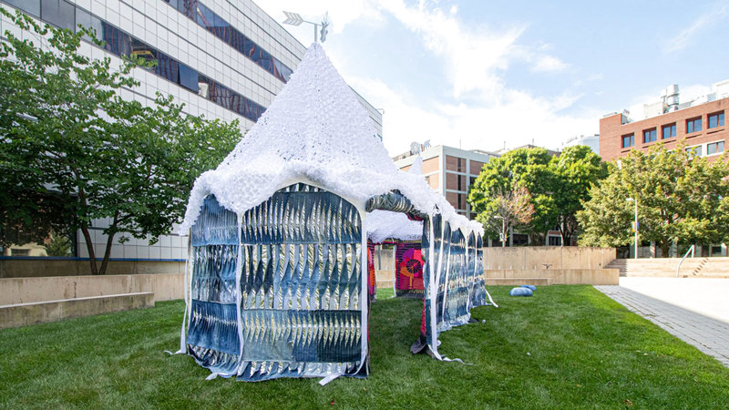 القصر استوحي من الخيام التقليدية.

الإمارات اليوم