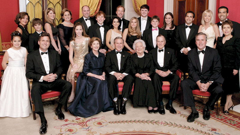 صورة جماعية لعائلة بوش. أرشيفية
