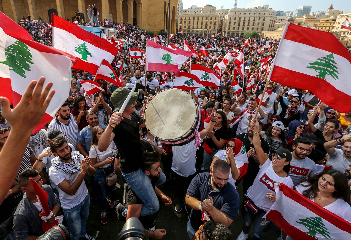 اليوم الرابع لتظاهرات لبنان - إي. بي. إيه