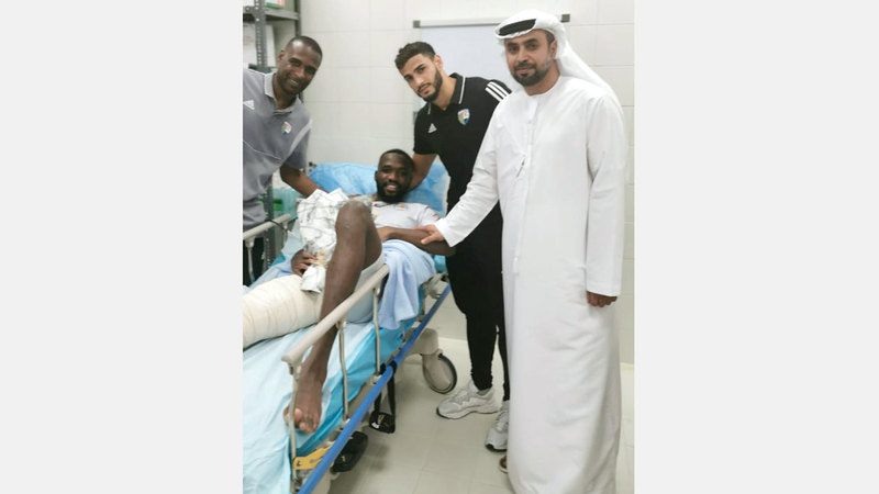 حامد دومبيا تعرض لكسر في القدم بمباراة عجمان والظفرة. من المصدر
