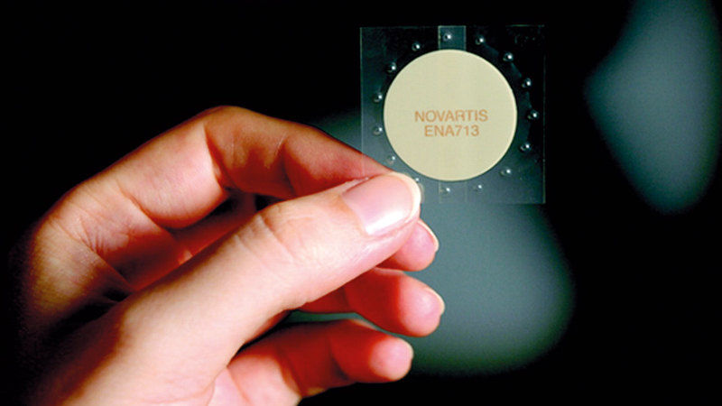 اللصقة تمد الدماغ بالأدوية المحفزة كل 24 ساعة. من المصدر