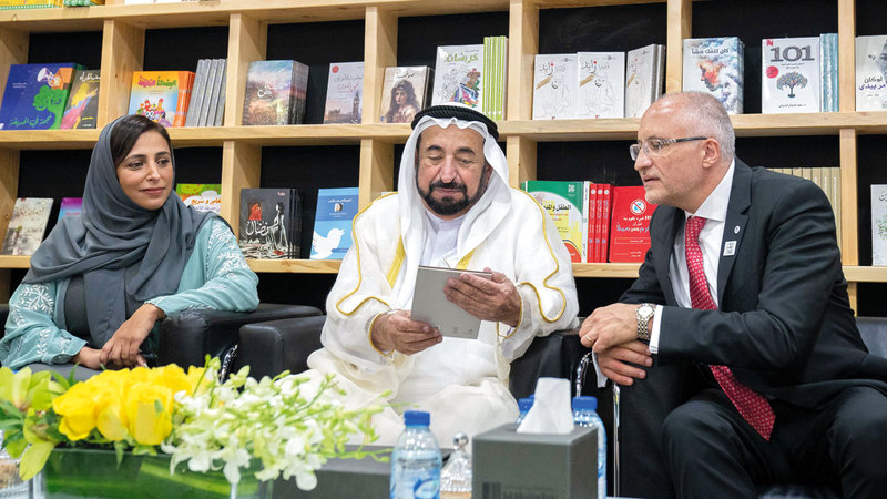 حاكم الشارقة أكد أن اختيار «اليونسكو» الشارقة عاصمة عالمية

للكتاب نتاج جهد وتخطيط.

الإمارات اليوم