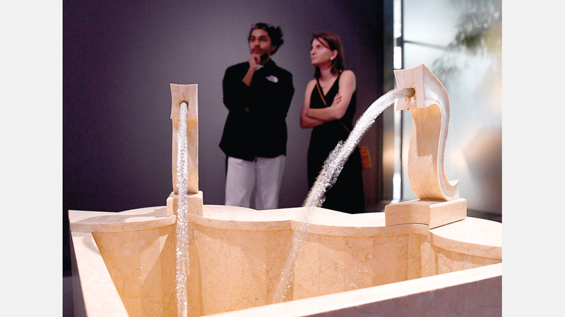 المعرض تناول «البحرة» من منظور يخرج بها من طبيعتها المادية كتصميم معماري أو مواد بناء. تصوير: إريك أرازاس