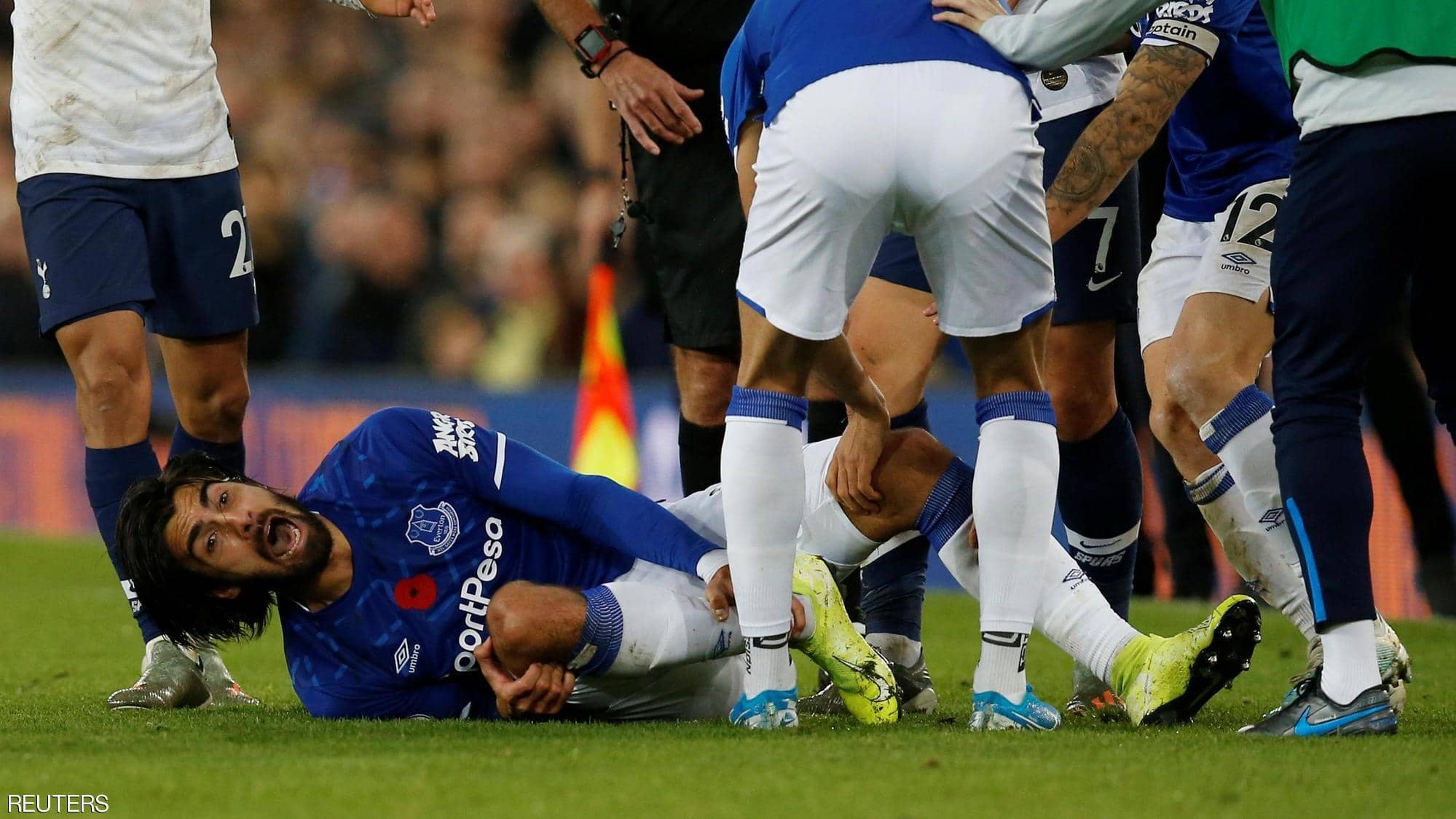 غوميز تعرض لإصابة قوية