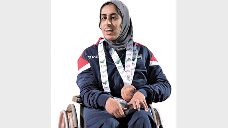 نورة الكتبي تدشن مشاركتها في مونديال دبي بنهائي دفع الكرة الحديدية. من المصدر